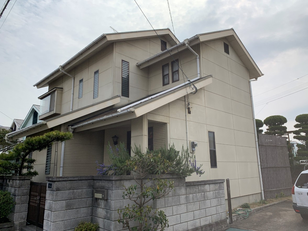 香川県高松市のF様邸の外壁塗装リフォーム、屋根塗装リフォーム工事